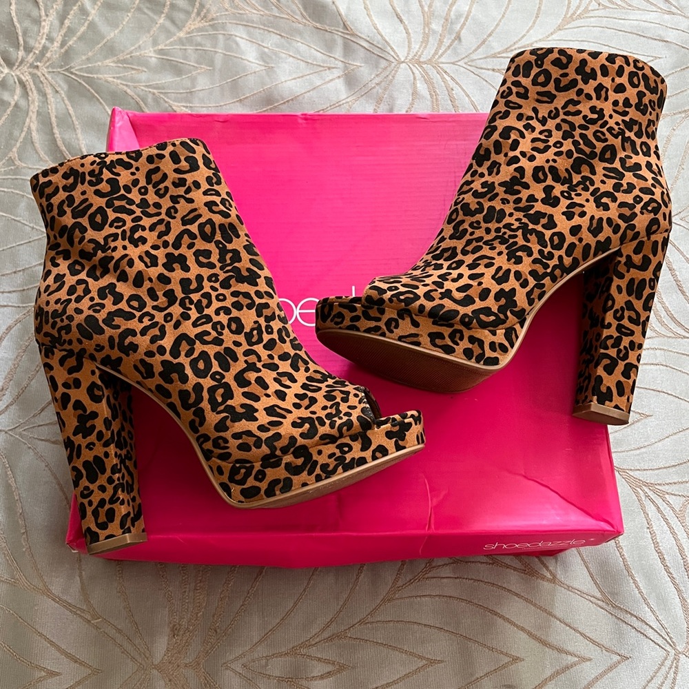 Leopard open-toe platform high heel booties
